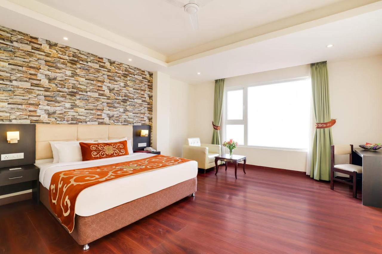 Summit Denzong Hotel & Spa Гангток Экстерьер фото